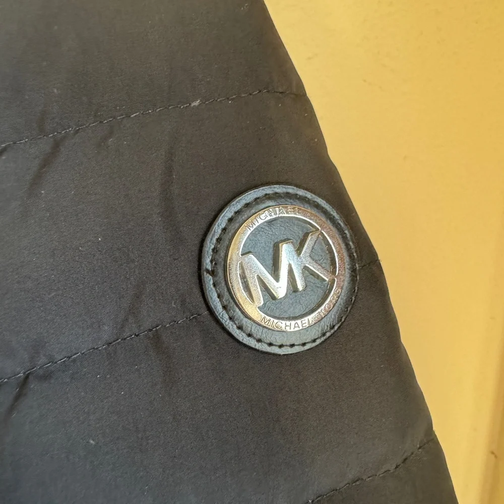 Michael Kors Puffer Coat with Lace Details - Picture 5 of 7